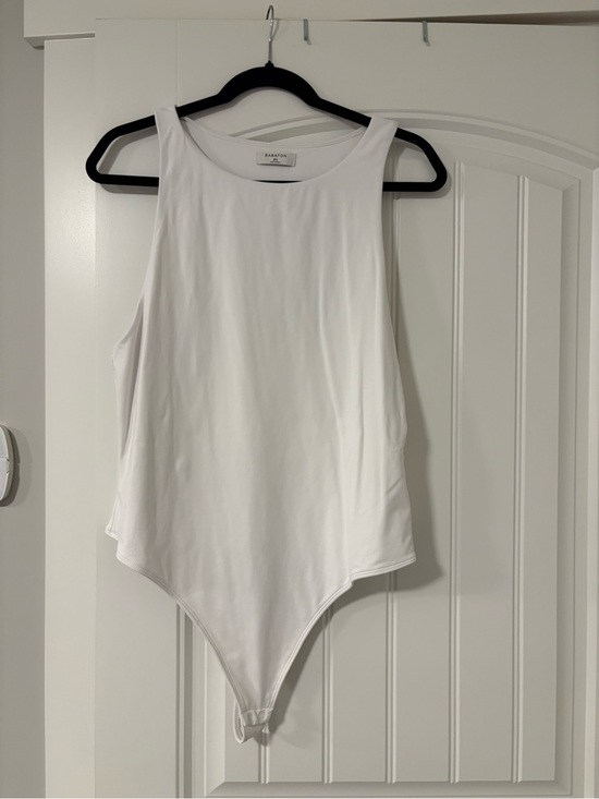 Babaton Tops - Babaton White Sleeveless Scoop-Neck Bodysuit